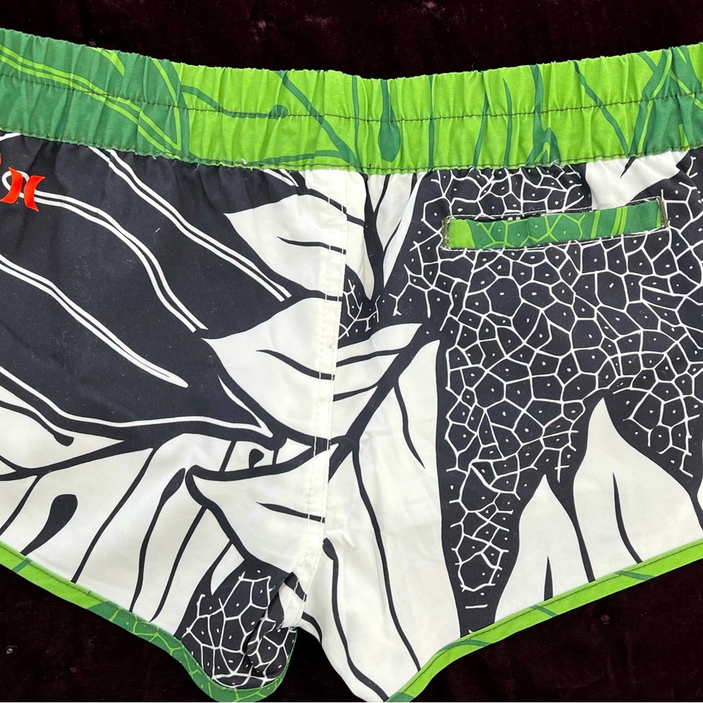 Hurley x Sig Zane Women’s Board-shorts medium